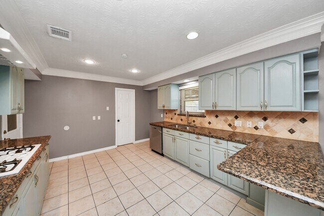 Building Photo - 4402 Ludwig Ln