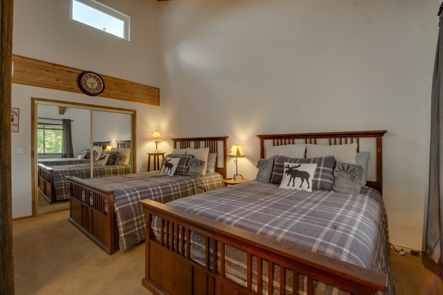 Building Photo - 750 Milky Way Ct