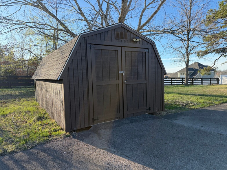 Building Photo - 7115 Hall Ln