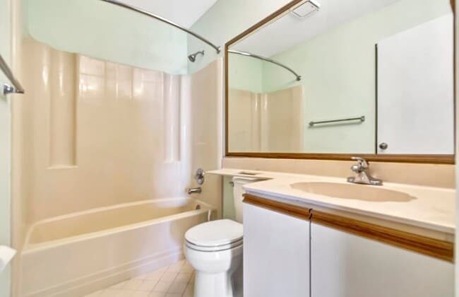 Building Photo - 351 Club Cir