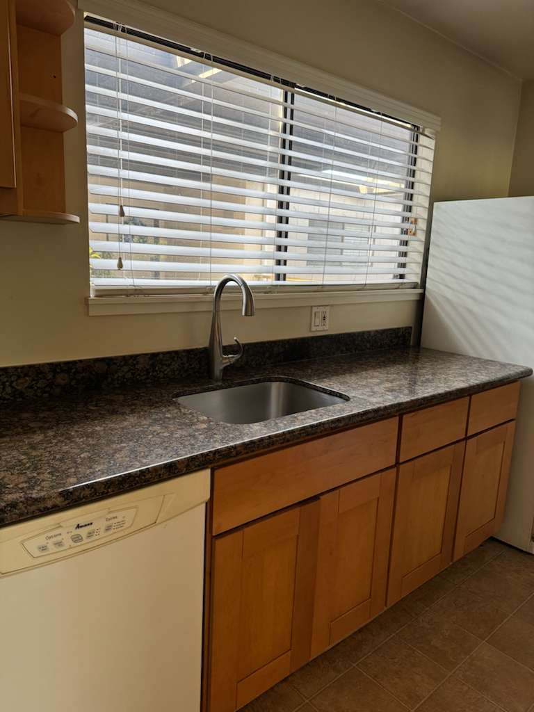 Building Photo - 7 Embarcadero W