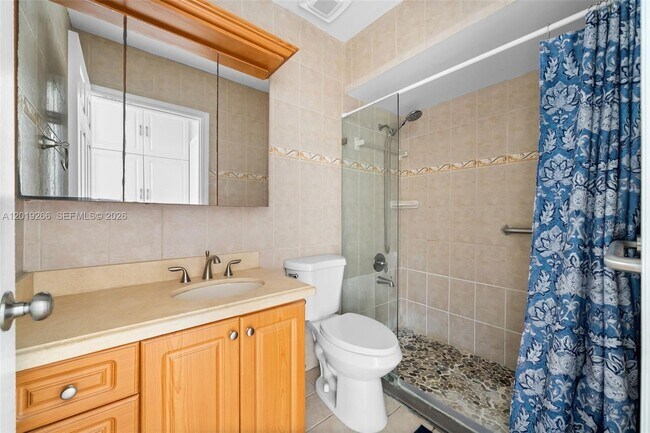 Building Photo - 13 SW 97th Pl