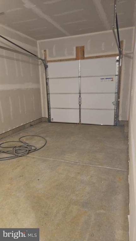 Building Photo - 30 Elliot Ln