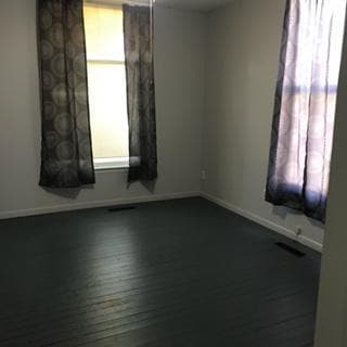 Building Photo - 210 E Main St