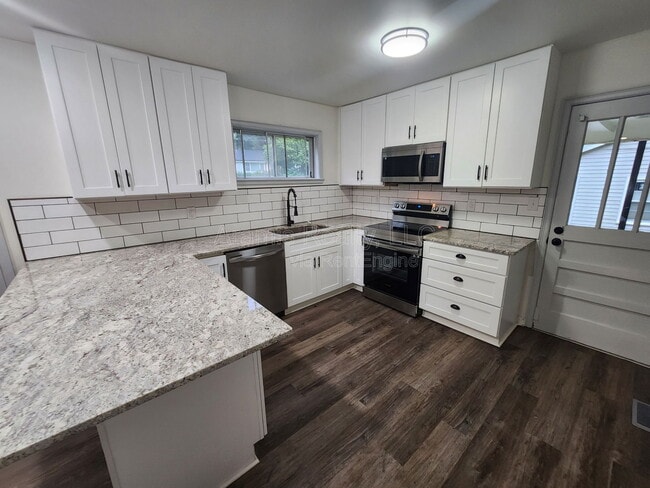 Building Photo - 3109 Cloverhurst Cir