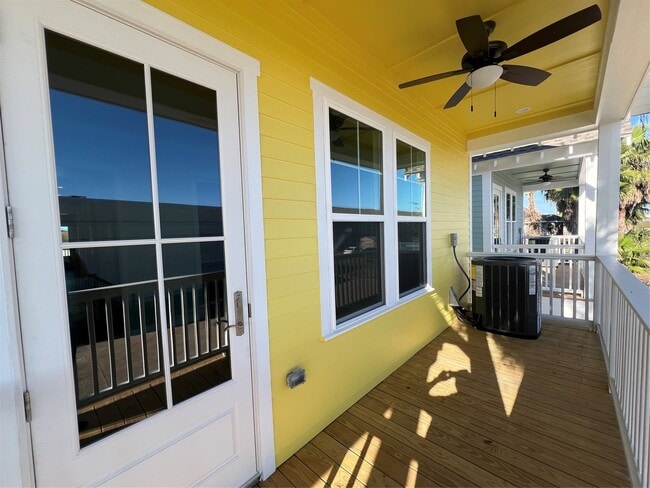 Building Photo - 1024 62nd St