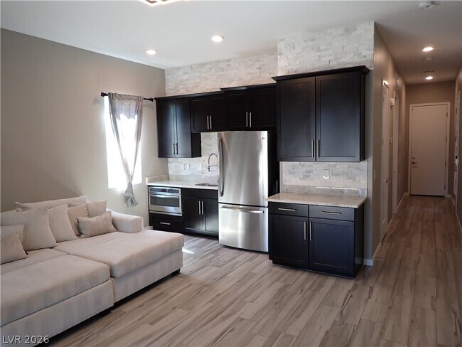Building Photo - 10226 Jade Gardens Dr