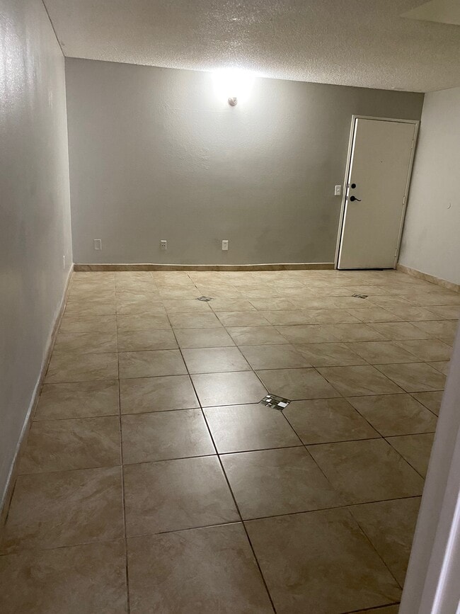 Building Photo - 6859 Laurel Canyon Blvd