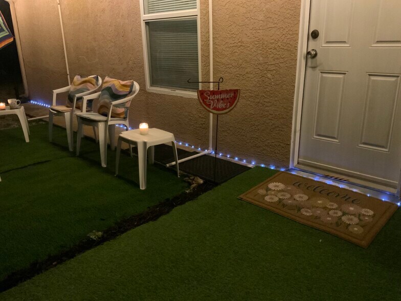 2x1 sitting area with lights - 2440 Manasota Beach Rd