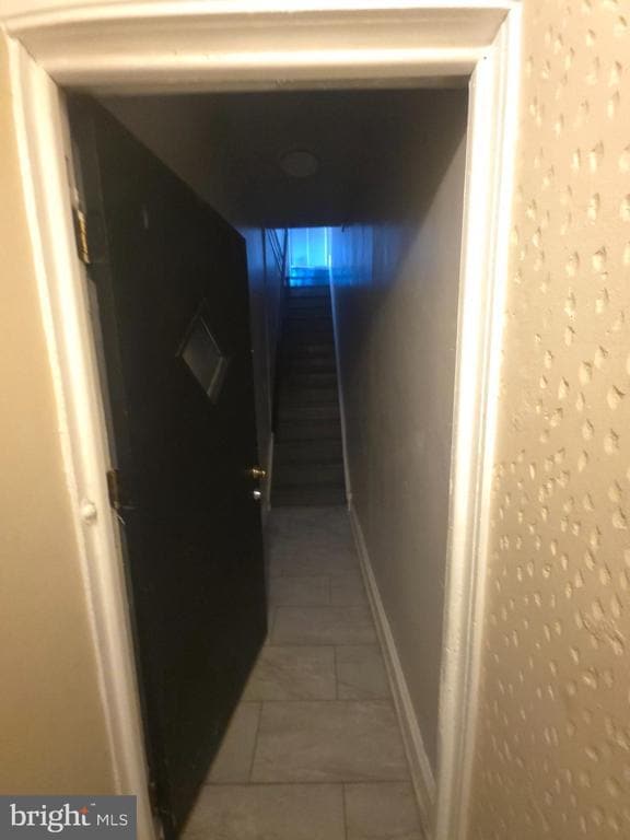 Building Photo - 707 Long Ln