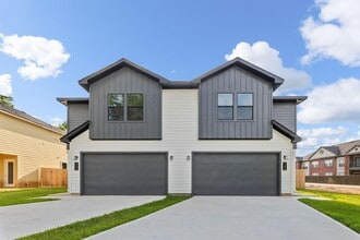 Building Photo - 518 Clinton St