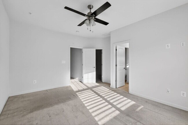 Building Photo - 9908 Wood Edge Wy