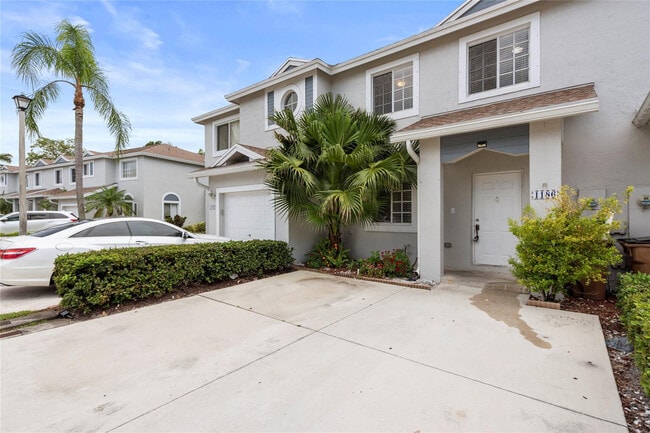 Building Photo - 1186 SW 44th Ave