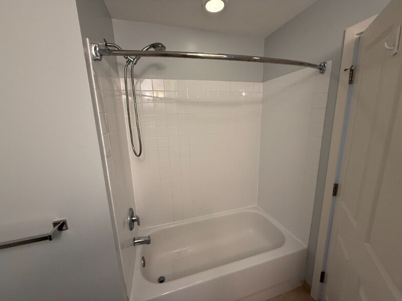 Building Photo - 530 Harlan Blvd