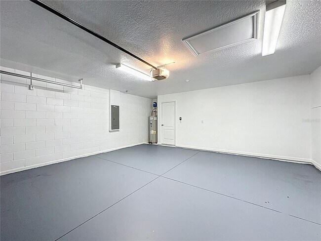 Building Photo - 16748 Sunrise Vista Dr