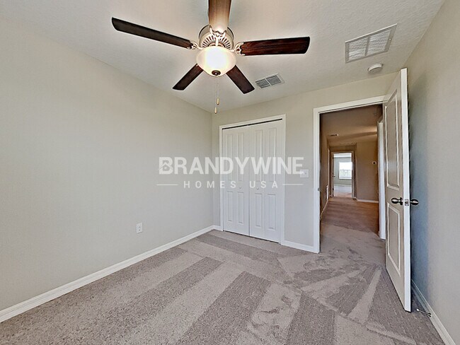Building Photo - NEW LOWER RENTAL RATE LEASING SPECIAL: Rec...