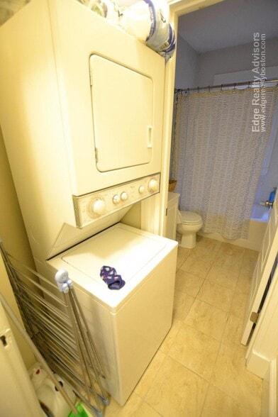 Building Photo - 75 Leicester St