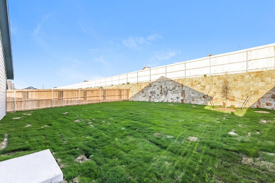 Building Photo - 2221 La Vis Ln