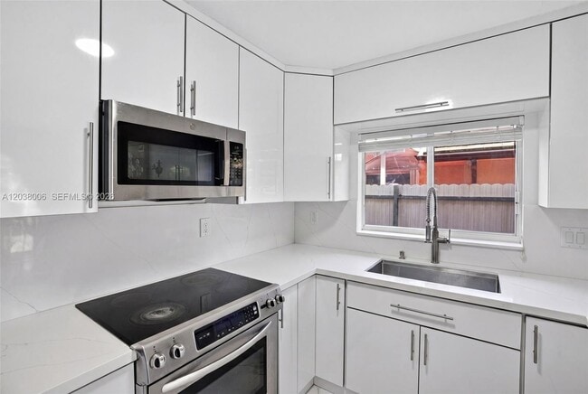 Building Photo - 14102 SW 167th Terrace