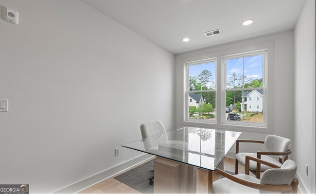 Building Photo - 1050 Blair Ln