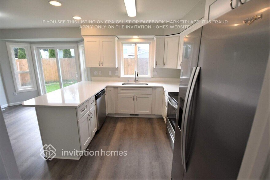 Building Photo - 3305 Davis Ct NE