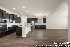 Building Photo - 6595 Mason Vly