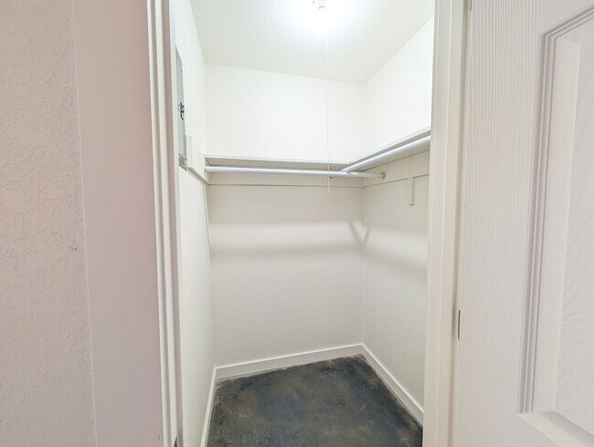 Building Photo - Updated Arkansas Unit at Brookridge