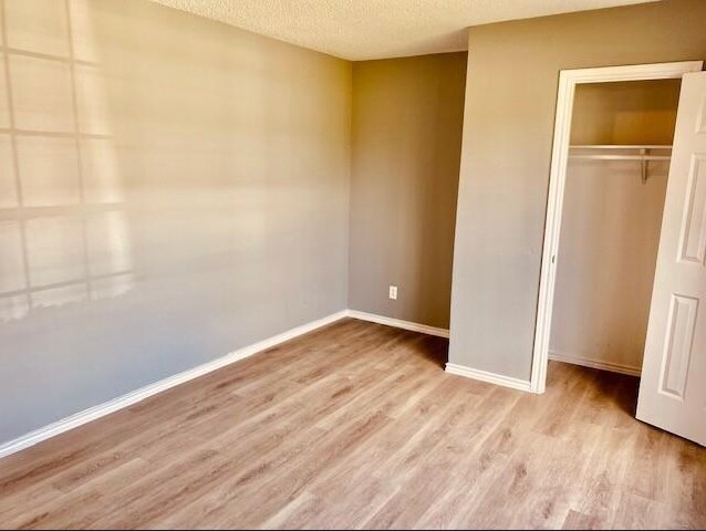 Building Photo - 4834 Meadow Park Dr