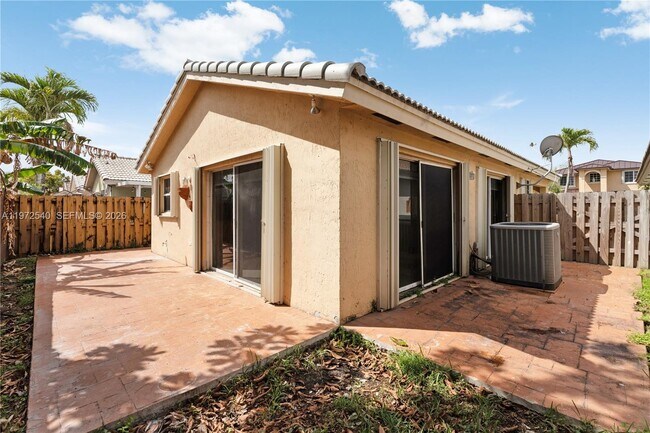 Building Photo - 10523 SW 161st Pl