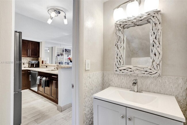 Building Photo - 16478 NE 27th Pl