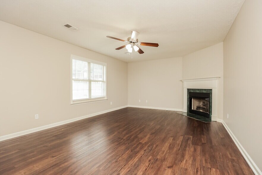Building Photo - 410 Williamsport Dr