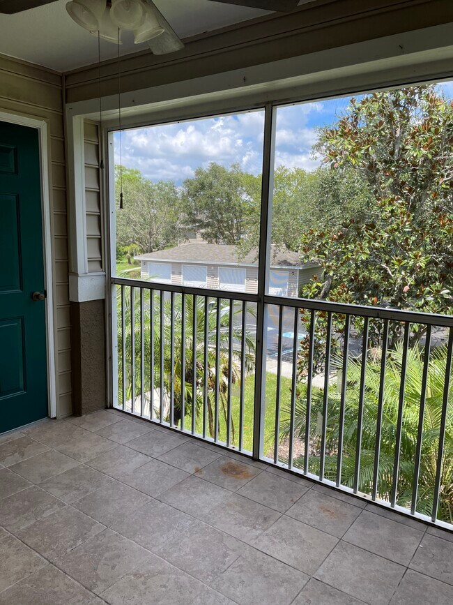 Building Photo - 8821 Manor Loop