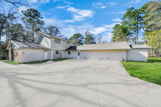 Building Photo - 3130 Old Houston Rd