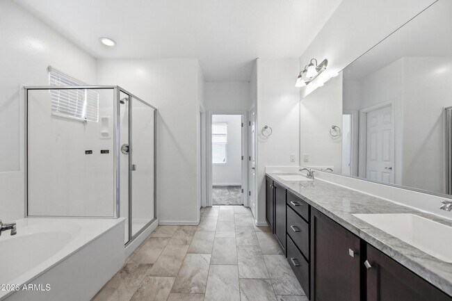 Building Photo - 668 N Sparrow Ct