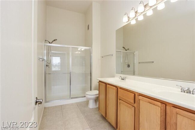 Building Photo - 2305 W Horizon Ridge Pkwy