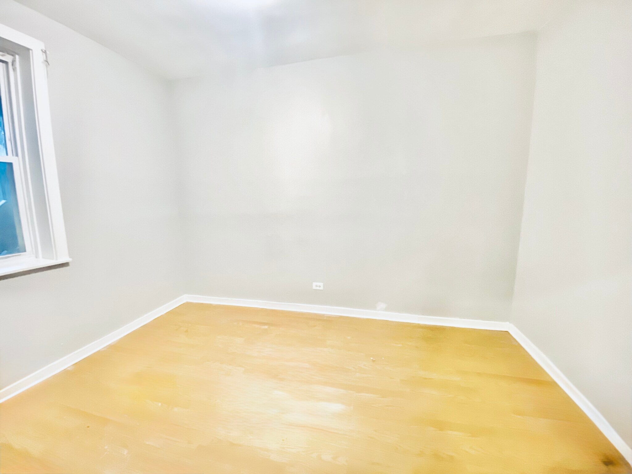 Building Photo - 1444 N Talman Ave