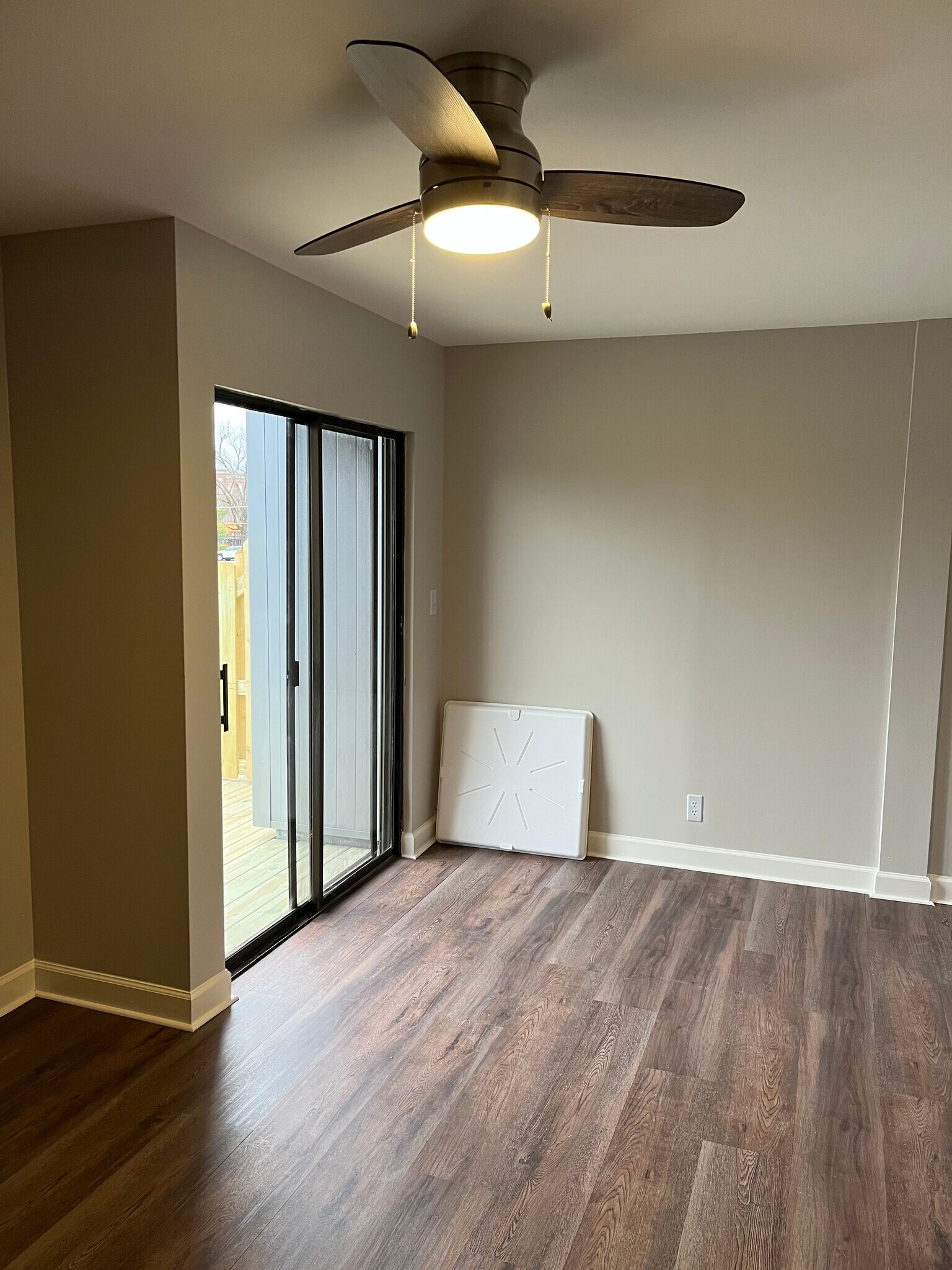 Building Photo - 2125 Blakemore Ave