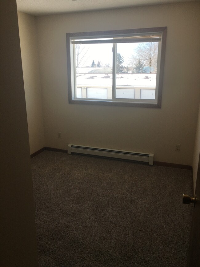 Building Photo - Kaeding Apartments - 337