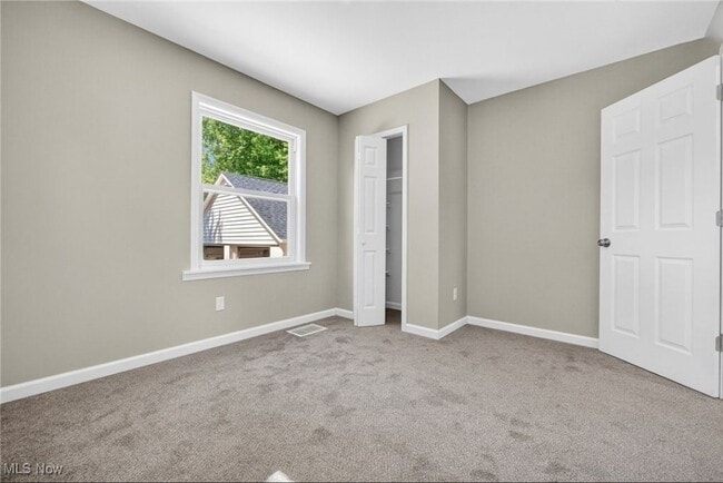 Building Photo - 286 Jaycox Rd