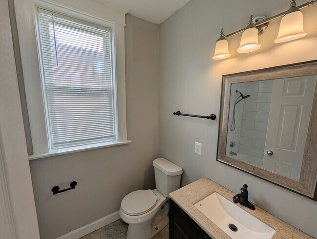 Building Photo - 5938 Cates Ave