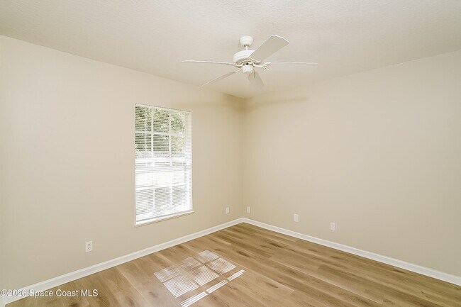 Building Photo - 1273 SW Curtis St