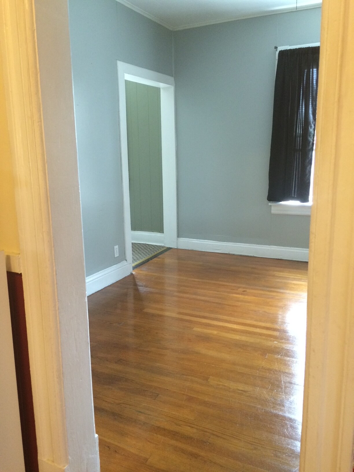 Building Photo - 307 25th St