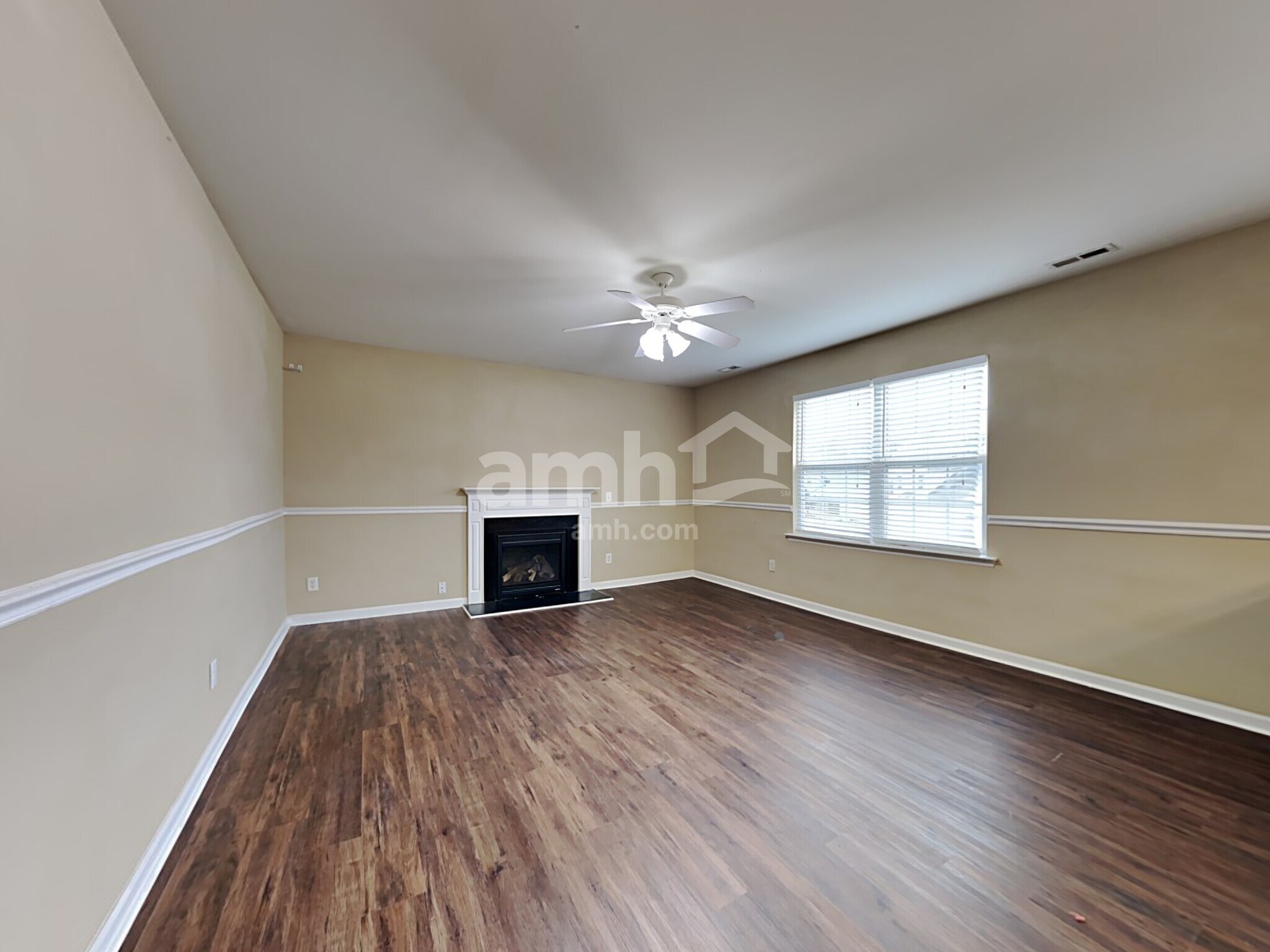 Building Photo - 5152 Chasteal Trl