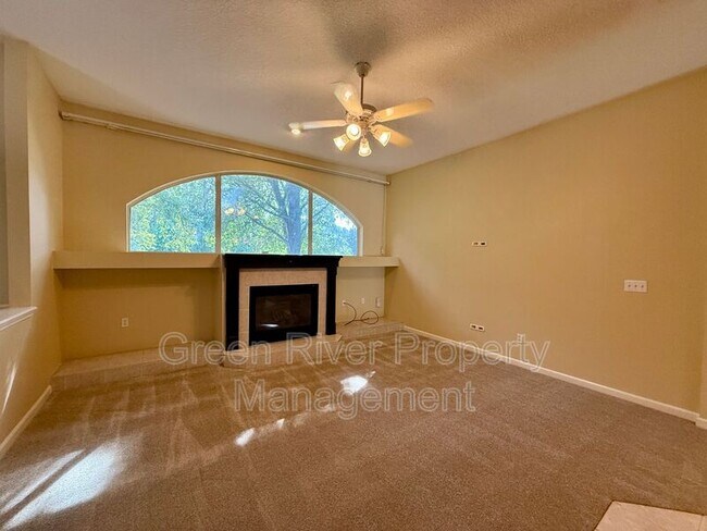 Building Photo - 8716 Canopy Oaks Dr