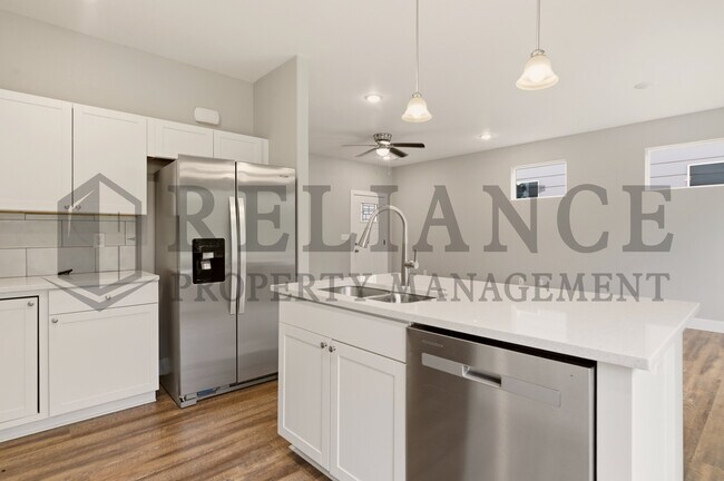 Building Photo - 4647 E 45th St N