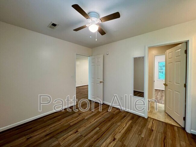 Building Photo - 133 Citadel Dr