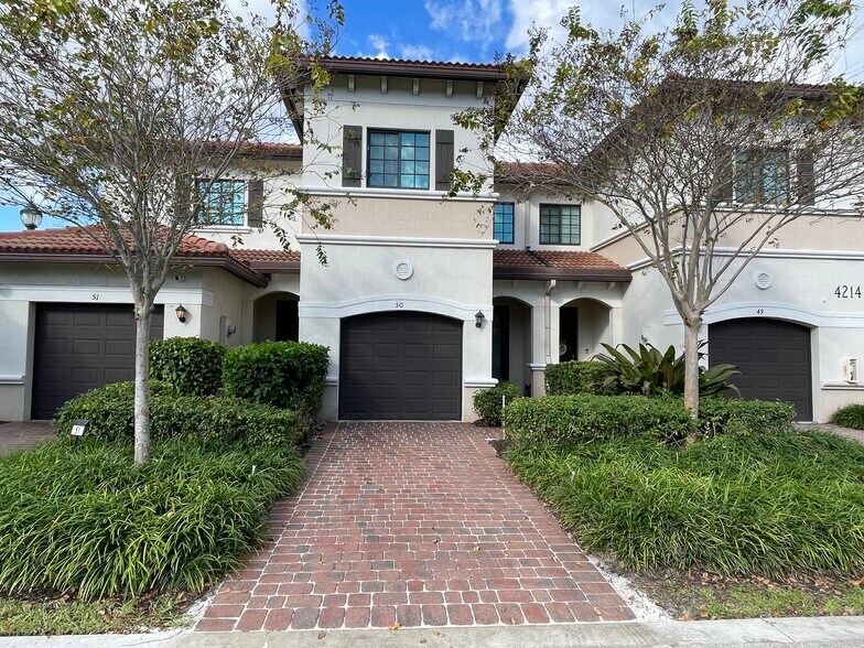 Building Photo - 4212 N Dixie Hwy