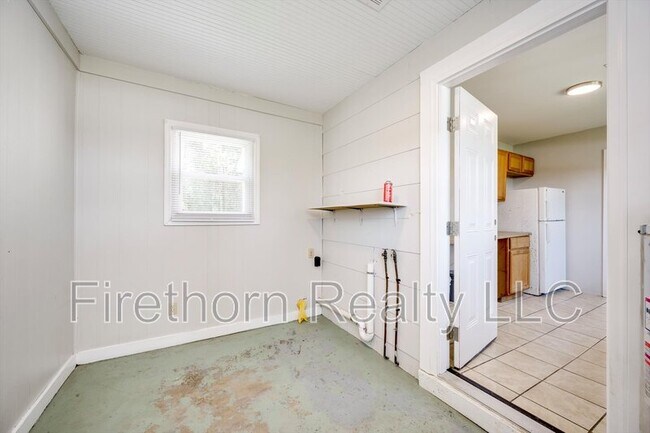 Building Photo - 2315 Tobacco Rd
