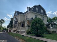 Building Photo - 517 Walnut St