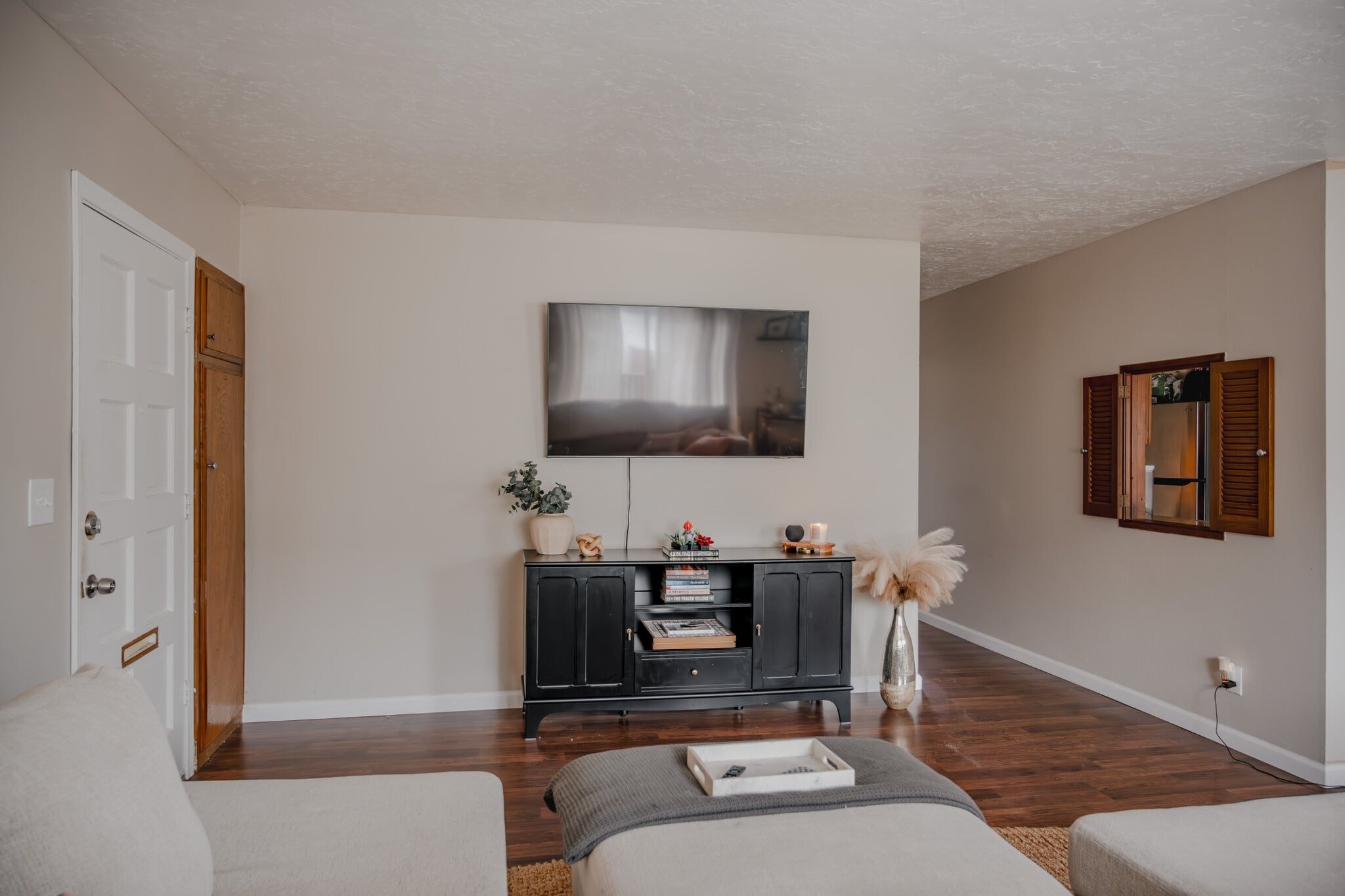 Building Photo - 340 Moss St